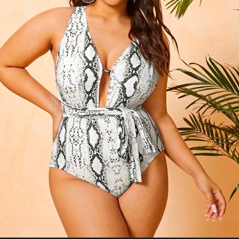 SHEIN Plus Snakeskin Plunging One Piece Swimsuit